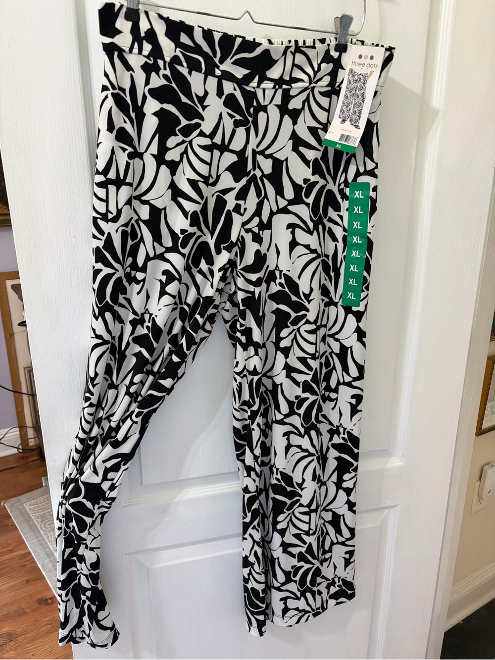 Three Dots Black and White Floral-Print Wide Leg Pants